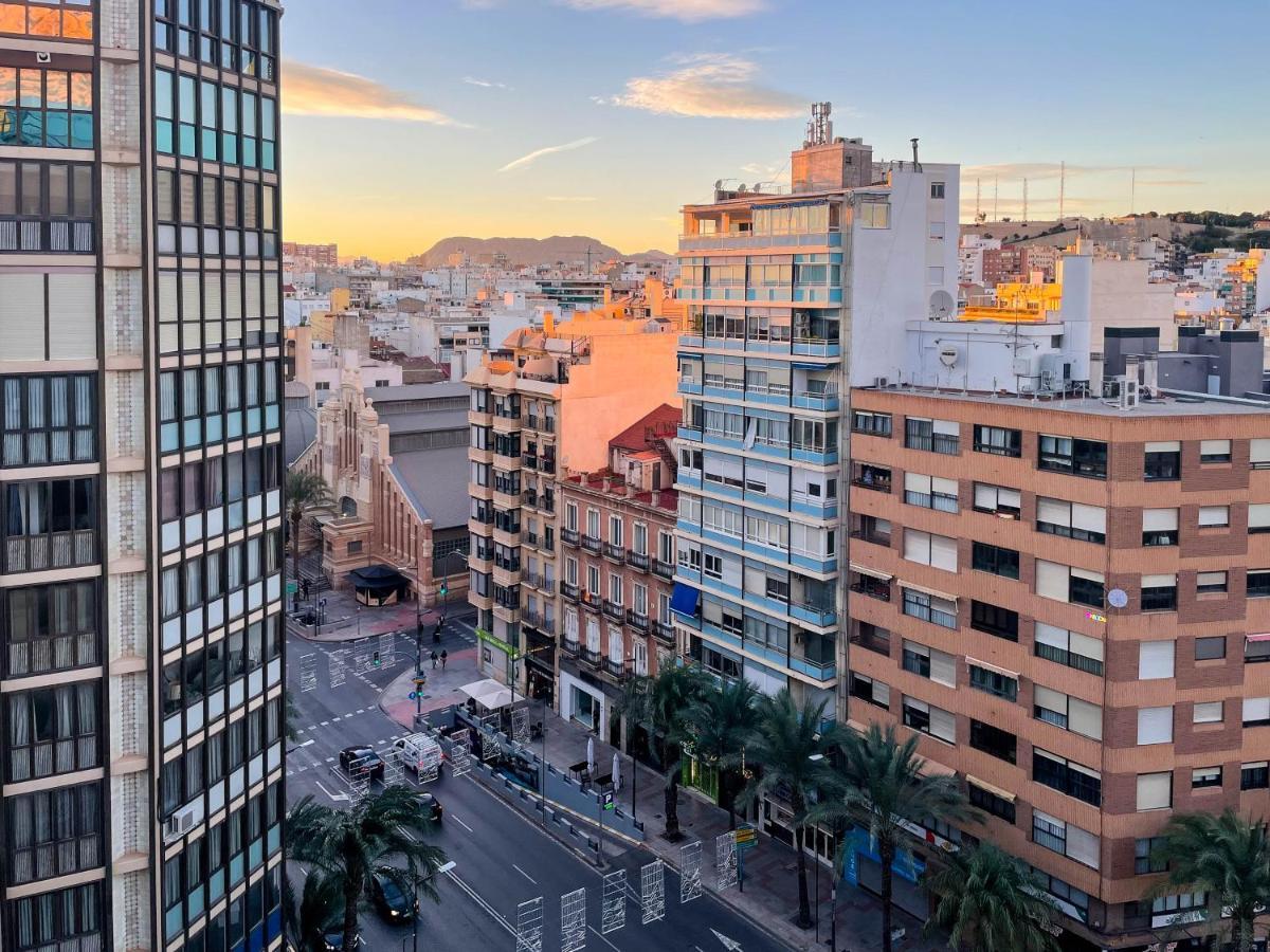 Amplio Apartamento En Pleno Corazon De Alicante Exterior photo