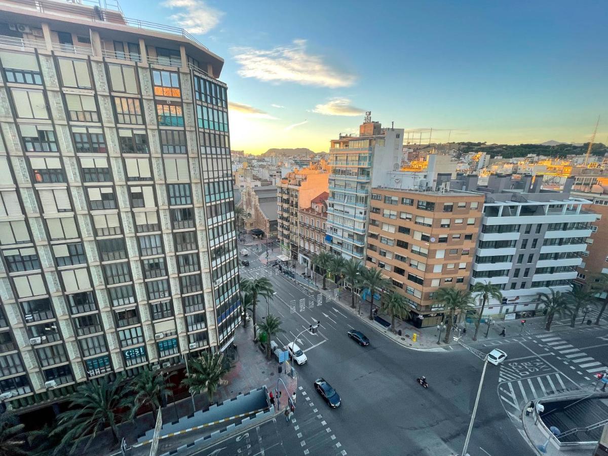 Amplio Apartamento En Pleno Corazon De Alicante Exterior photo